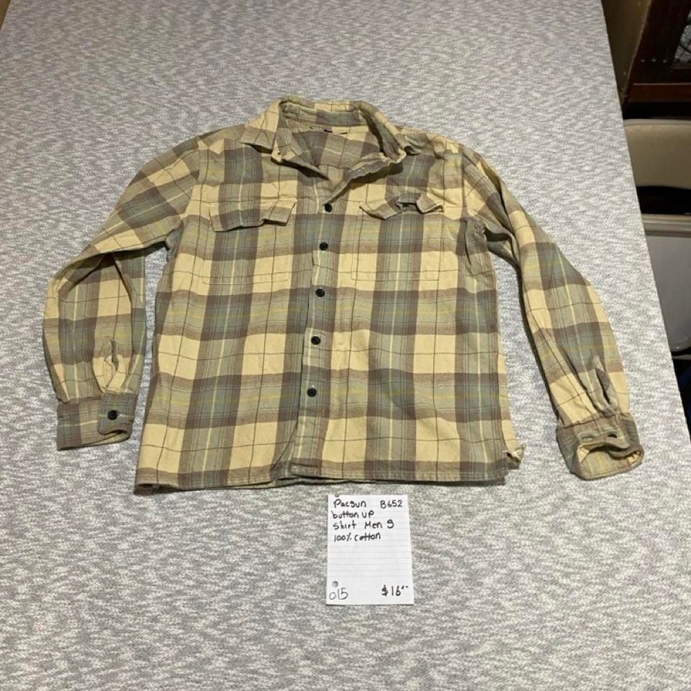 PacSun button up shirt Men S 100% cotton Green and beige plaid. SKU-B652